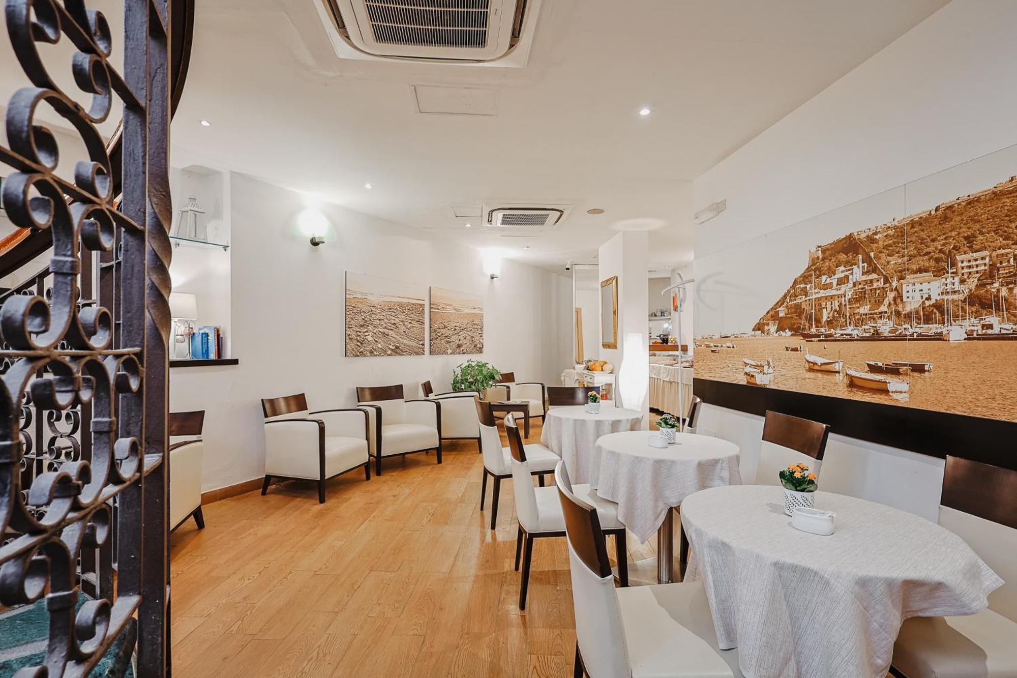 Bi Hotel 3*