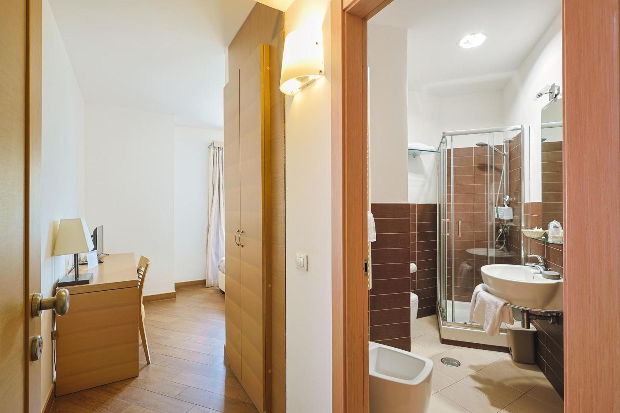Bi Hotel 3*