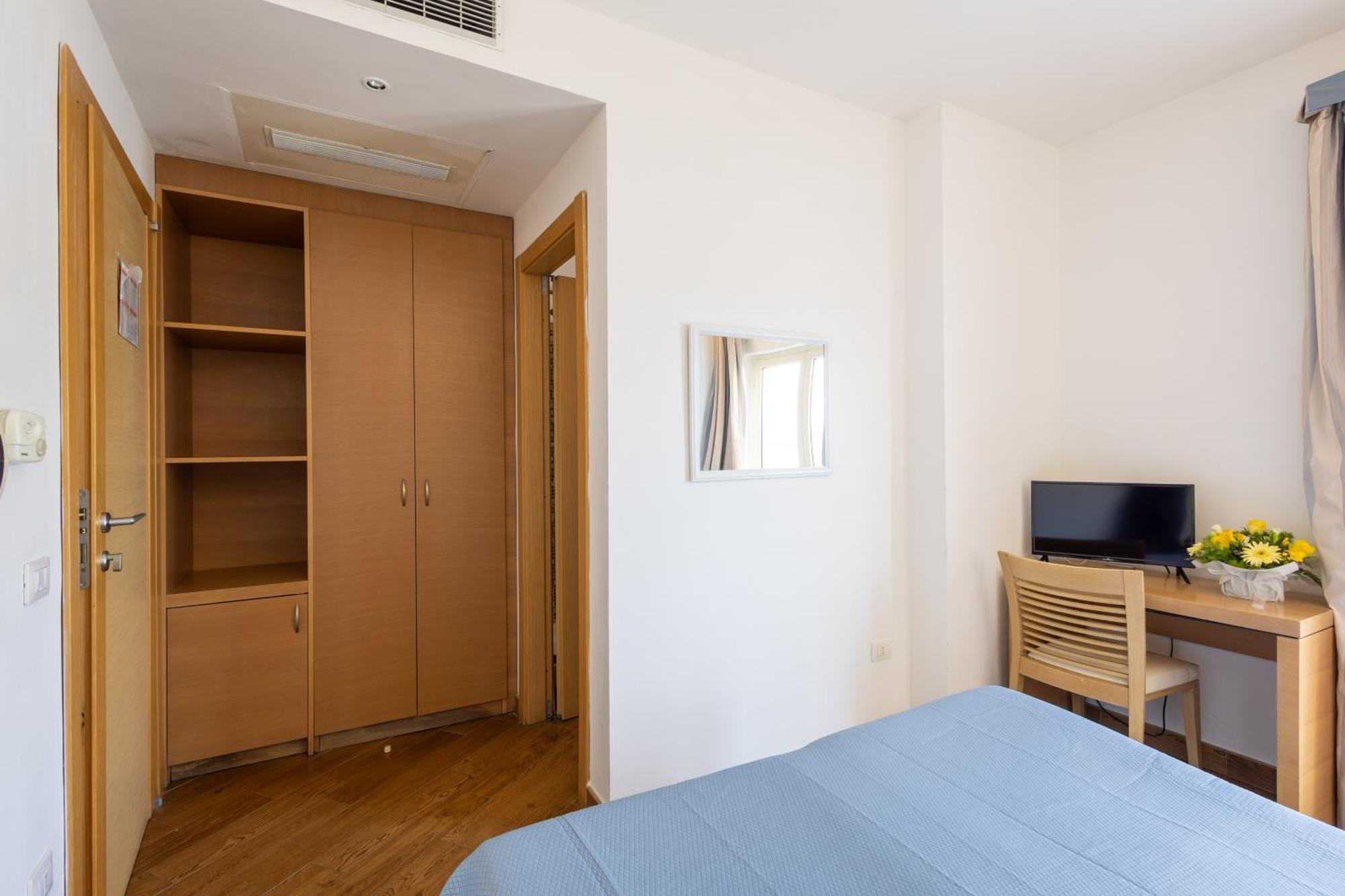 Bi Hotel